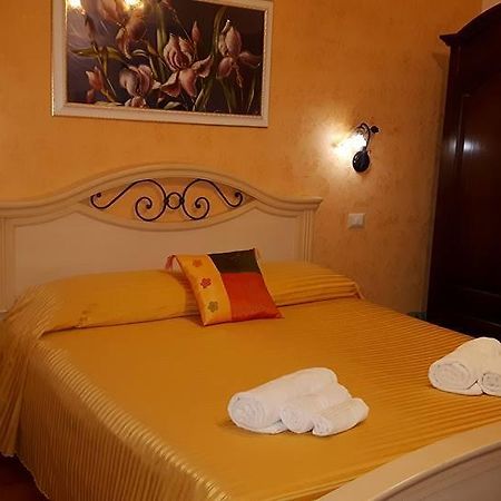 Bed&Breakfast La Cornucopia กัลลีโปลี ภายนอก รูปภาพ